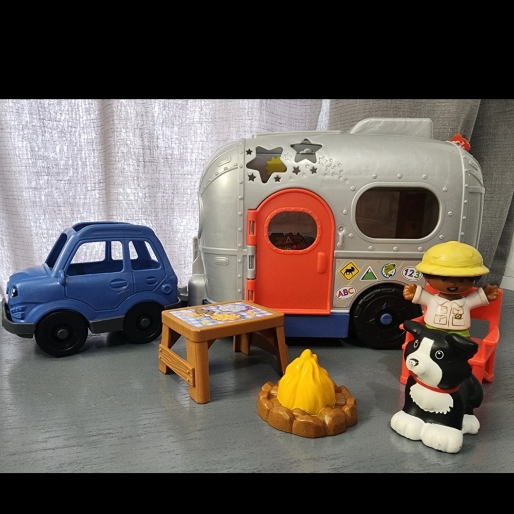 Fisher-Price Little People Light up Learning camper